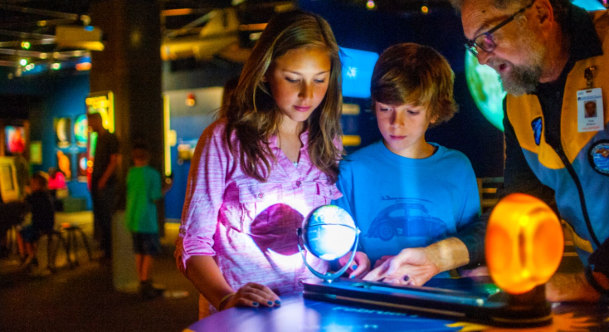 Visit a Science Museum Things to Do on a Weekend With Kids